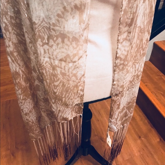 Collection 18 Cottage Cream Scarf - Picture 6 of 8